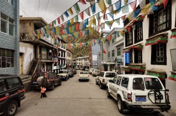 Lhasa Overland Tour